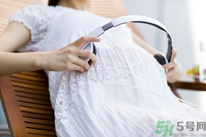 科學(xué)的胎教方法有哪些？怎么胎教培養(yǎng)聰明寶寶？