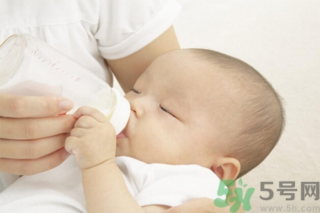 兩個(gè)月嬰兒需要補(bǔ)鈣嗎？?jī)蓚€(gè)月嬰兒補(bǔ)鈣吃什么好？