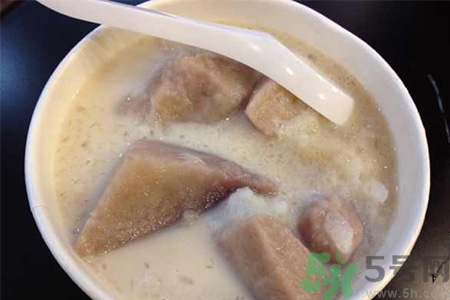 吃芋頭可以喝牛奶嗎？吃芋頭喝牛?奶有什么好處？