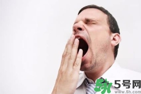 下午犯困怎么辦？犯困按摩什么穴位效果最快？