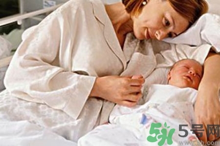 秋天怎么坐月子？秋天坐月子需要注意什么？