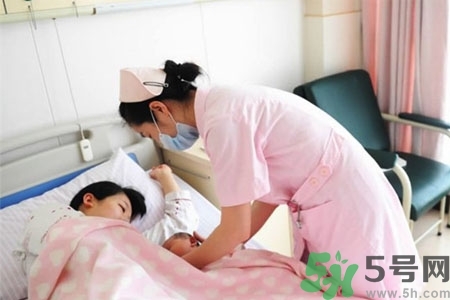 秋天怎么坐月子？秋天坐月子需要注意什么？
