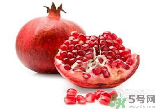 吃石榴手變黑是怎么回事？吃石榴手變黑怎么洗掉？