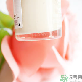 revlon露華濃粉底液怎么樣？露華濃粉底液色號(hào)選擇與試色