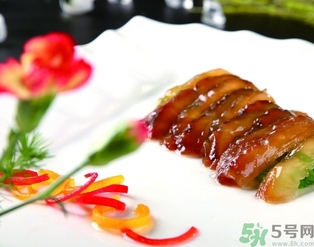 海參可以帶上飛機(jī)嗎？活海參可以托運(yùn)嗎？