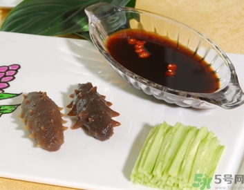 海參可以和雞蛋一起吃嗎？海參可以和雞一起煲湯嗎？