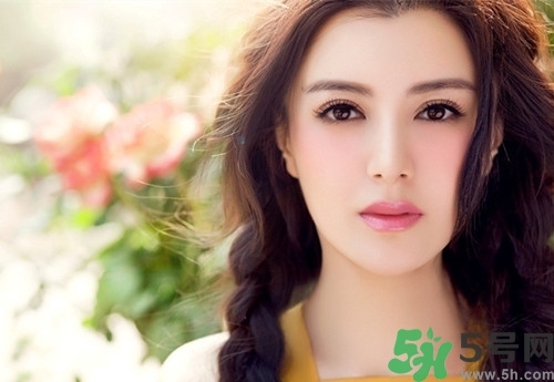 素顏對皮膚好嗎？素顏最美的女明星