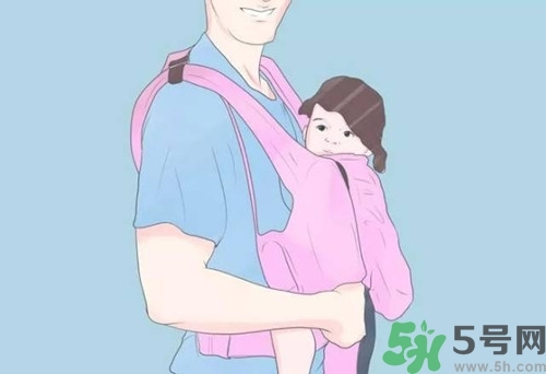 嬰兒怎么抱？嬰兒怎么抱著喂奶？