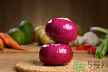 吃洋蔥的好處和壞處是什么？吃洋蔥可以降血糖嗎？