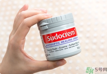Sudocrem屁屁霜怎么用？sudocrem屁屁霜初生寶寶能用嗎？