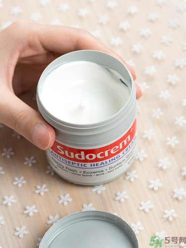 Sudocrem屁屁霜怎么用？sudocrem屁屁霜初生寶寶能用嗎？