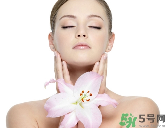 夏天曬黑了多久恢復？夏天曬黑了怎么白回來？