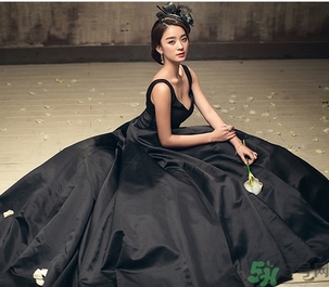 結(jié)婚可以穿黑襯衫嗎？參加婚禮可以穿黑色衣服嗎？