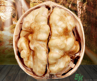 紙皮核桃和薄皮核桃的區(qū)別？紙皮核桃和薄皮核桃哪個好？