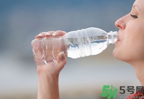 皮膚不白是什么原因？皮膚不白怎么辦