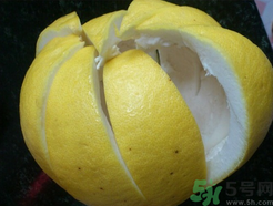 柚子皮能去冰箱異味嗎？為什么柚子皮能去除冰箱的異味？
