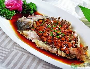 鱸魚蒸多長(zhǎng)時(shí)間？鱸魚怎么蒸？