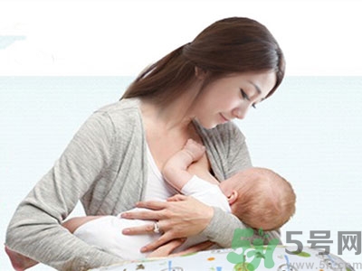 母乳喂養(yǎng)多久喂一次？母乳喂養(yǎng)注意事項
