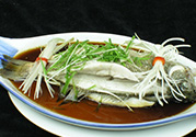 鱸魚(yú)的熱量是多少？清蒸鱸魚(yú)的熱量是多少？