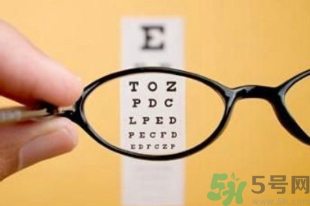 眼睛視力模糊是怎么回事？眼睛視力模糊是怎么辦？