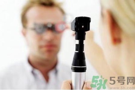 眼睛視力模糊是怎么回事？眼睛視力模糊是怎么辦？