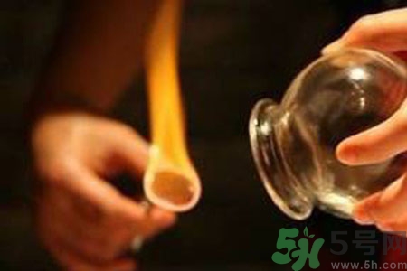 老人能在家拔火罐嗎？老年人拔火罐需要注意什么？