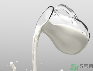 牛奶和鮮棗能一起吃嗎？鮮棗能和牛奶一起吃嗎？