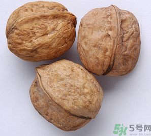干核桃可以保存多久？干核桃能放多久？