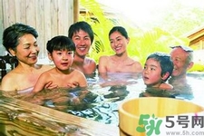 小孩可以泡溫泉嗎？多大的小孩可以泡溫泉？