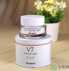 素顏霜和氣墊哪個好？素顏霜和氣墊bb哪個好？