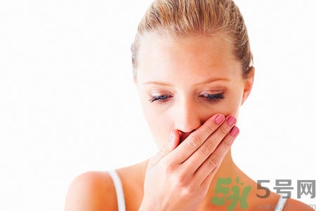 嘴里長(zhǎng)泡怎么回事？嘴里面長(zhǎng)泡怎么辦？