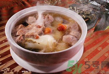 入秋喝什么湯最好？秋季養(yǎng)生湯有哪些？