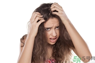 掉頭發(fā)用白醋洗頭好嗎？掉頭發(fā)用醋洗好嗎？
