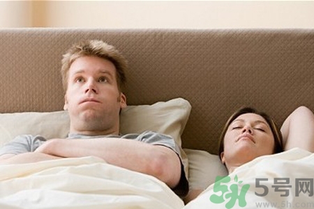 落枕晚上怎么睡覺好？落枕后怎么睡覺？
