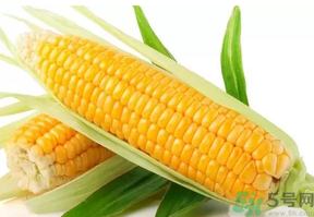 玉米沒(méi)煮熟能吃嗎？沒(méi)煮熟的玉米能吃嗎？