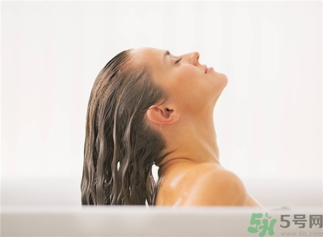 掉頭發(fā)用白醋洗頭好嗎？掉頭發(fā)用醋洗好嗎？