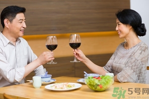 葡萄酒每天喝多少最合適？葡萄酒一天喝多少最好？