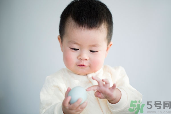 秋天寶寶上火怎么辦？寶寶秋季上火怎么辦？