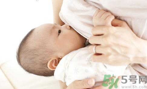 母乳喂養(yǎng)的好處有哪些？母乳喂養(yǎng)怎么知道寶寶吃飽了沒？