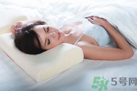 懷孕初期應(yīng)注意什么？懷孕初期吃什么好？