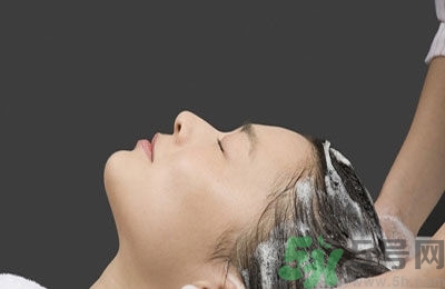 洗頭發(fā)掉頭發(fā)怎么辦？洗頭發(fā)大量脫發(fā)怎么辦？