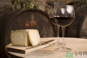 葡萄酒什么時(shí)候過(guò)濾？自制葡萄酒多久可以過(guò)濾？