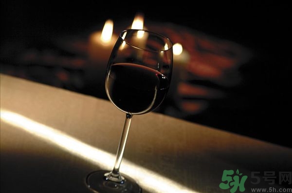 葡萄酒什么時(shí)候過(guò)濾？自制葡萄酒多久可以過(guò)濾？