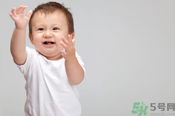 寶寶掉頭發(fā)是什么原因？寶寶掉頭發(fā)是怎么回事？