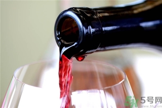 葡萄酒什么時(shí)候過(guò)濾？自制葡萄酒多久可以過(guò)濾？