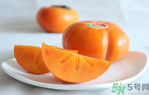 脆柿子可以直接吃嗎？柿子可以直接吃嗎？