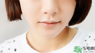 vant氣墊cc黑色和白色哪款好？vant36.5氣墊cc黑色和白色區(qū)別