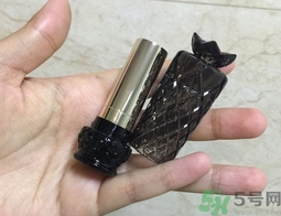 安娜蘇鎏金煥彩唇膏多少錢(qián)?安娜蘇鎏金煥彩唇膏專柜價(jià)格