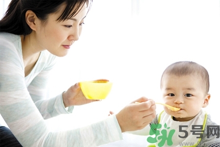 寶寶不吃藥可以加在奶里面嗎？寶寶不吃藥怎么喂比較好？