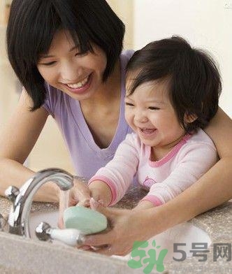 秋季幼兒如何預(yù)防感冒？秋季幼兒感冒怎么辦？